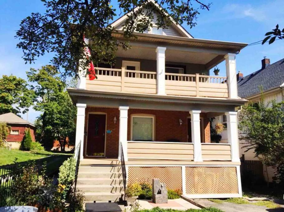 Two Bedrooms Unit With Jacuzzi And Great View Niagara Falls Exterior photo